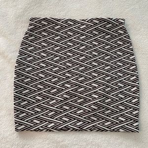 Zara Bodycon Patterned Skirt | Size S